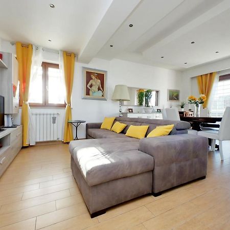 Chic Penthouse On Two Floors Appartement Rome Buitenkant foto